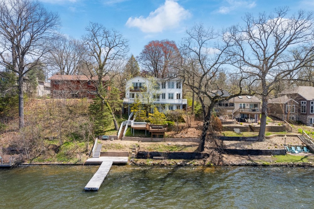 Charming Lakefront Portage Lakes Home Akron, OH KIKO Auctions and